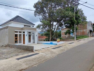DIJUAL RUMAH STRATEGIS CIBIRU BANDUNG DEKAT JALAN UTAMA CICIL MUDAH