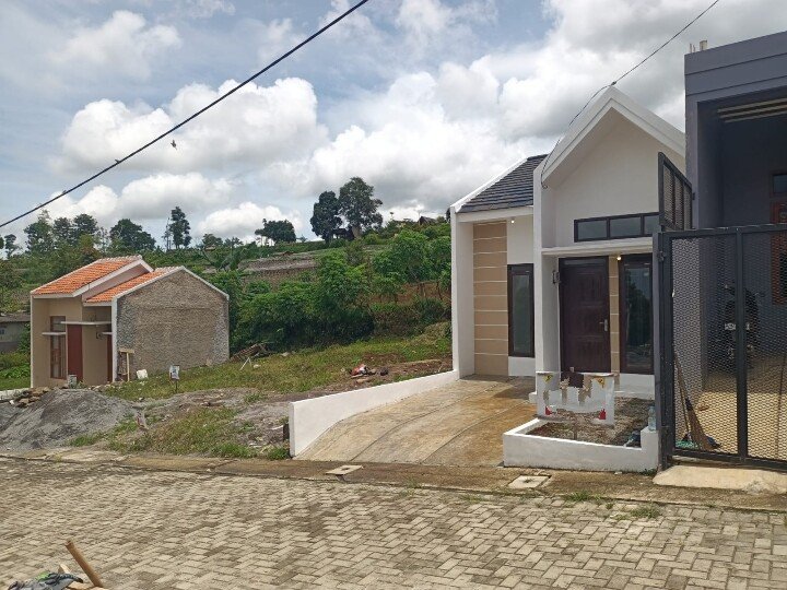 DIJUAL RUMAH SIAP HUNI PAKUHAJI DEKAT CIMAHI KPR TANPA BANK-2