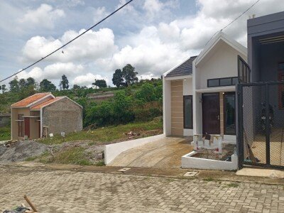 RUMAH SIAP HUNI LINGKUNGAN NYAMAN PAKUHAJI BANDUNG BARAT TANPA DP