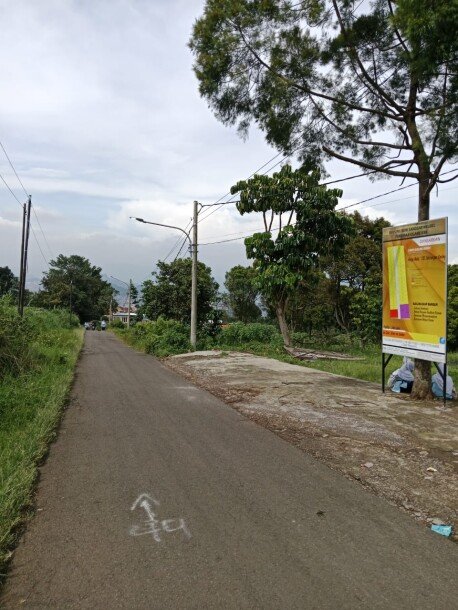 DIJUAL TANAH DATAR SUASANA ASRI SEMI VILLA PAKUHAJI BANDUNG JALAN LEBAR-1