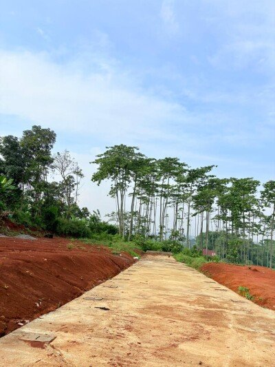 JUAL TANAH KAVLING BANDUNG TIMUR DATARAN TINGGI VIEW CITY DAN VIEW GUNUNG - JALAN LEBAR COR BETON